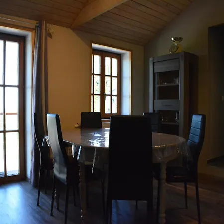 木屋 Charming In Vielsalm, Cleaning Included *